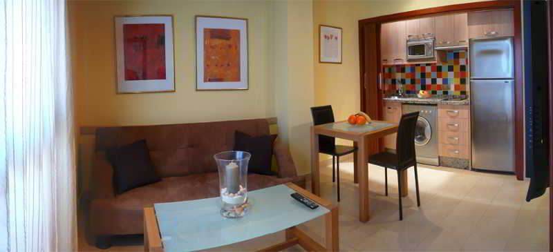 Apartamentos Suites Oficentro Málaga Kültér fotó
