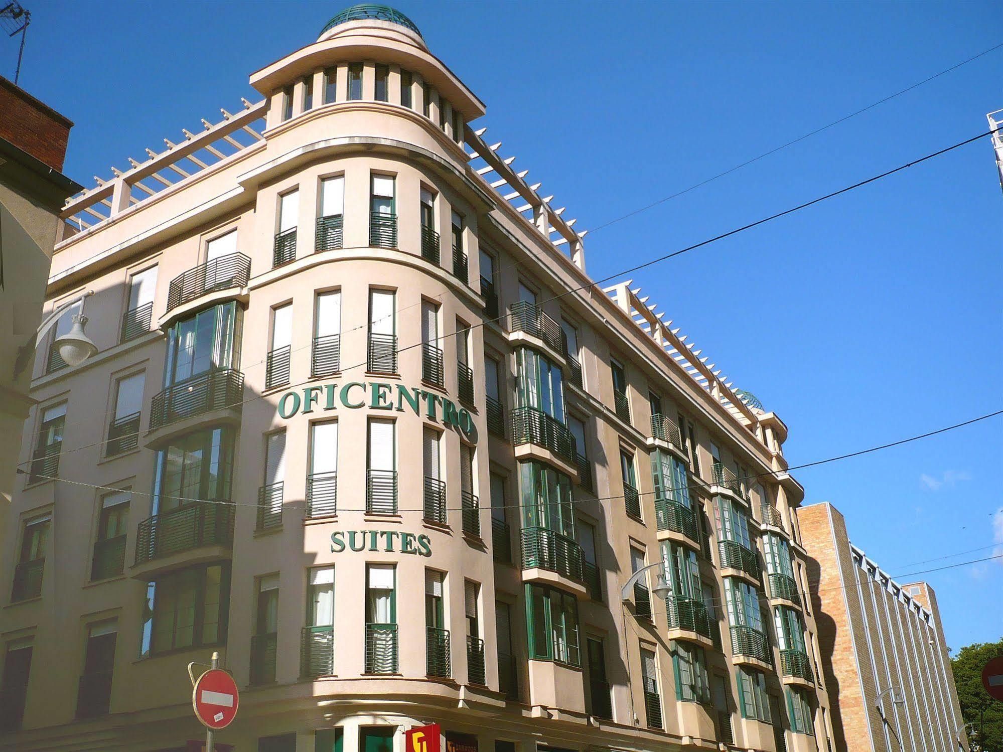 Apartamentos Suites Oficentro Málaga Kültér fotó