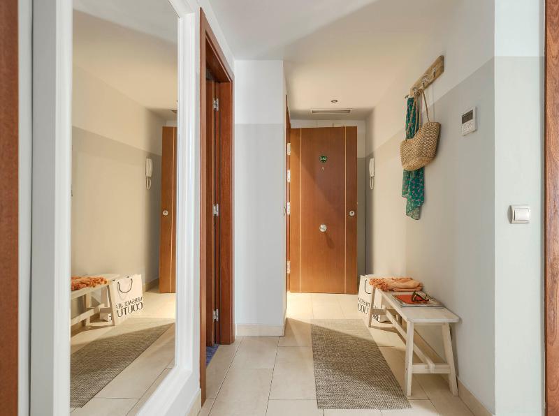 Apartamentos Suites Oficentro Málaga Kültér fotó